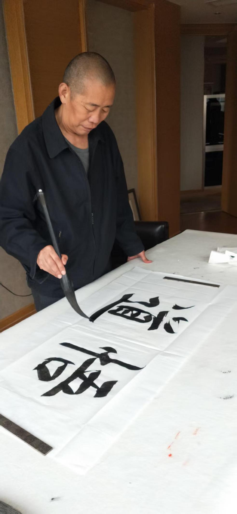 《财富与艺术》——2025年胡润最具收藏潜力艺术家释宏正